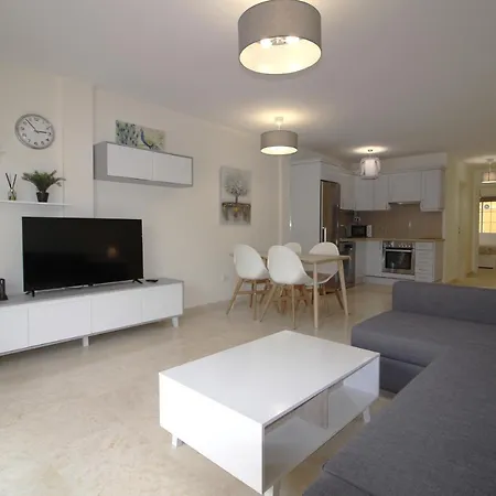 Paraiso Mar Beautiful & Bright Renovated With Air Conditioning Appartamento